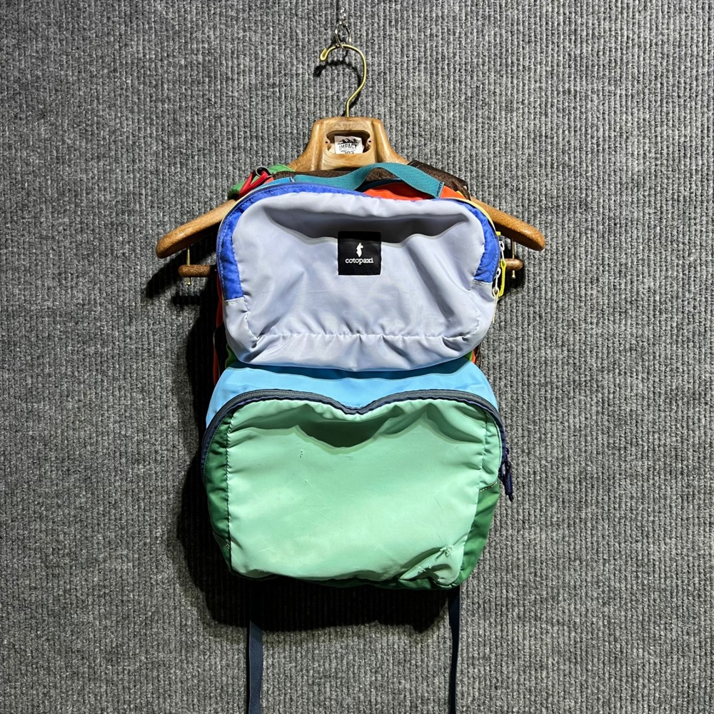 Cotopaxi Tasra Del Dia 16L Unisex OS Multi Color Del Dia Hiking Daypack Bag